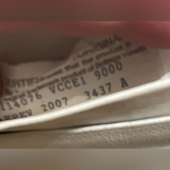 Bottega Veneta Snow White Intrecciato Wallet - Picture 7 of 7